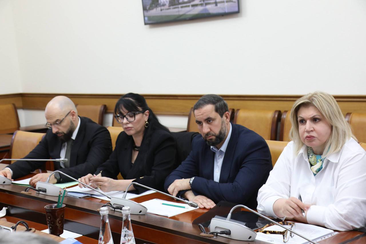 Правительство Дагестана усилит контроль за погашением кредиторской задолженности медучреждений
